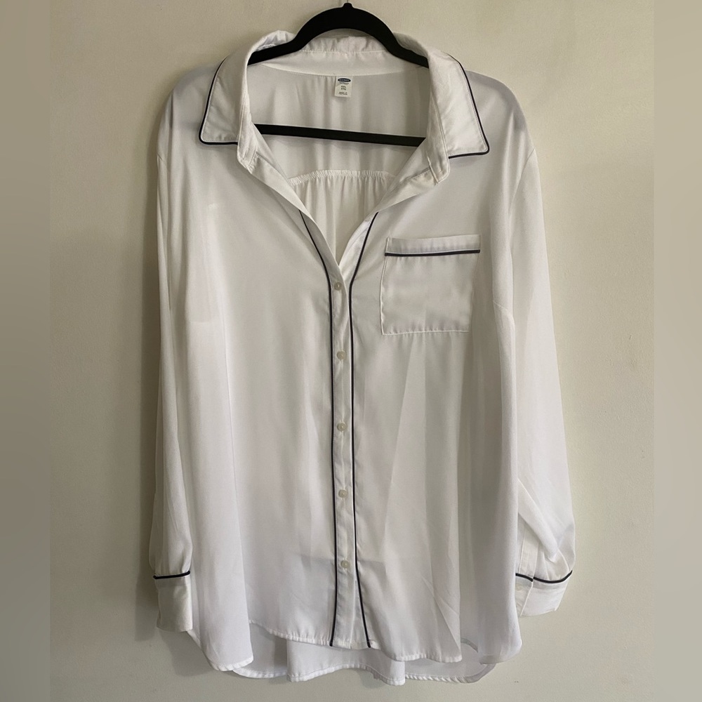 Old Navy button down shirt